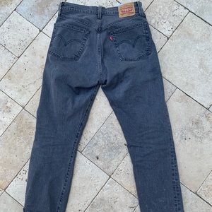 Women’s Levi’s cropped 501 jeans